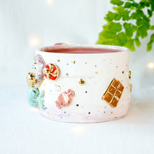 Load image into Gallery viewer, Fidget SweetHeart Bear Cup
